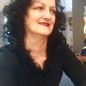 Meet your Posher, Daniela